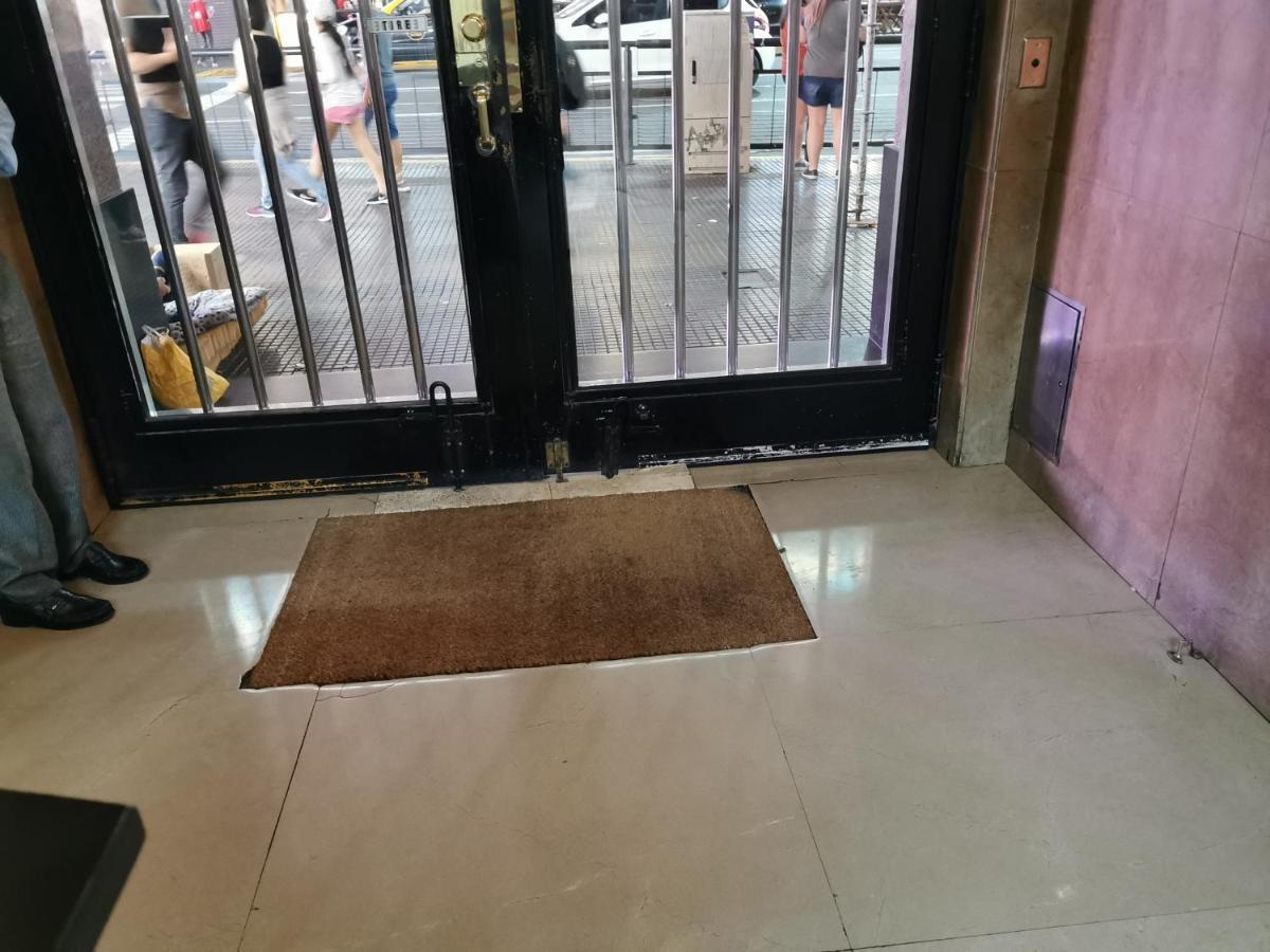 Penthouse Frente Al Obelisco Con Terraza Apartment Buenos Aires Bagian luar foto